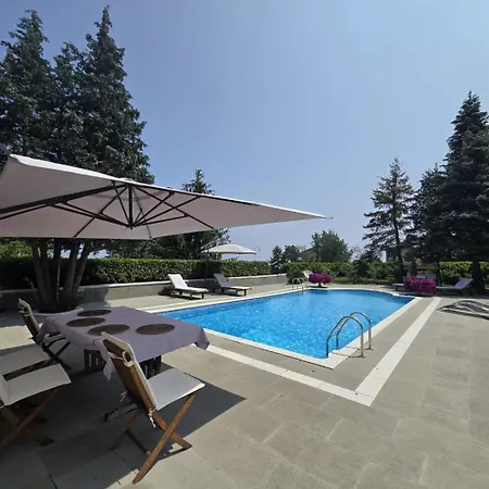 Luxury With Private Pool And 2 Bedrooms In Bay View *