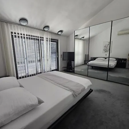 Daire Luxury With Private Pool And 2 Bedrooms In Bay View Opatija