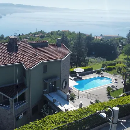 Luxury With Private Pool And 2 Bedrooms In Bay View 아파트