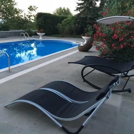 Luxury With Private Pool And 2 Bedrooms In Bay View *
