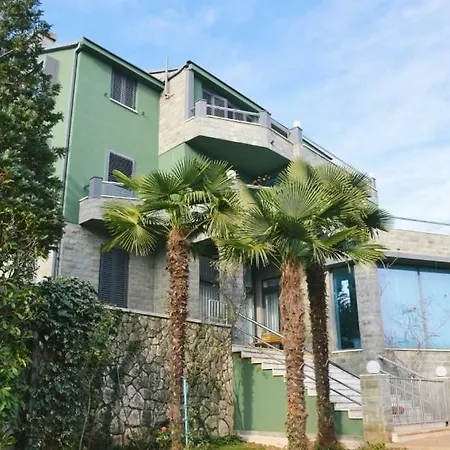 Luxury With Private Pool And 2 Bedrooms In Bay View *