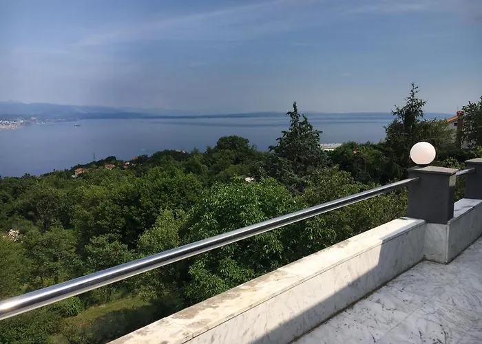 Luxury With Private Pool And 2 Bedrooms In Bay View *