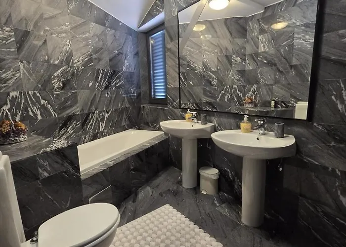 Luxury With Private Pool And 2 Bedrooms In Bay View Apartment *