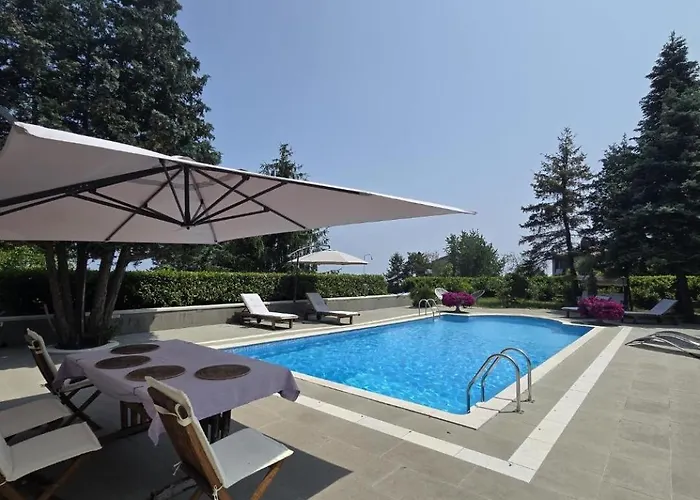 Luxury With Private Pool And 2 Bedrooms In Bay View *